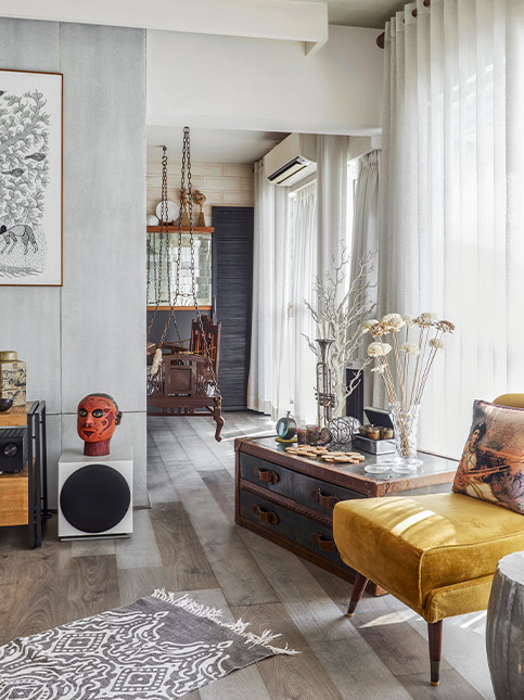 Armless sofa chair with trunk table - Beautiful Homes Armless sofa chair with trunk table - Beautiful Homes