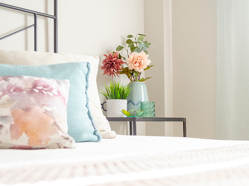 Fake flowers for bedroom décor – Beautiful Homes Fake flowers for bedroom décor – Beautiful Homes