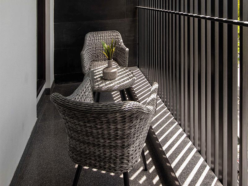 Balcony sit out ideas with sofa chairs – Beautiful Homes Balcony sit out ideas with sofa chairs – Beautiful Homes