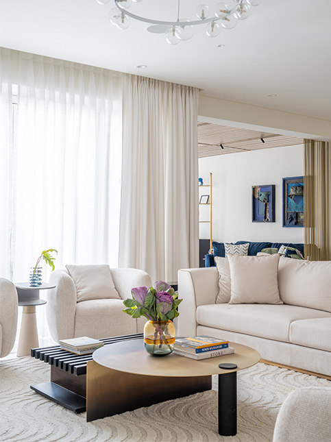 Contemporary living room with muted colour scheme – Beautiful Homes Contemporary living room with muted colour scheme – Beautiful Homes
