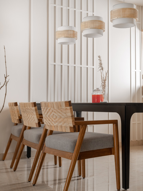 Dining table design with hanging lamps – Beautiful Homes Dining table design with hanging lamps – Beautiful Homes