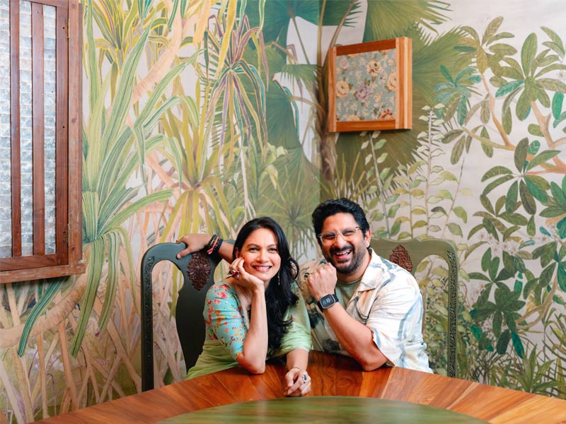 Arshad and Maria, surrounded by lush green wallpaper – Beautiful Homes Arshad and Maria, surrounded by lush green wallpaper – Beautiful Homes
