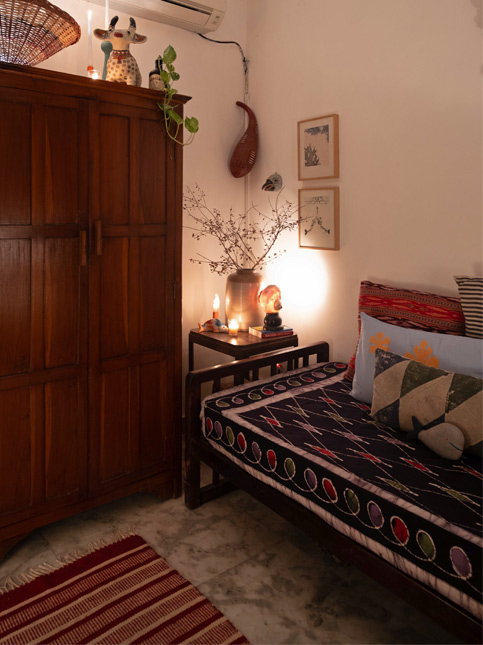 Batik-printed bedsheet adding nostalgia to the corner – Beautiful Homes Batik-printed bedsheet adding nostalgia to the corner – Beautiful Homes