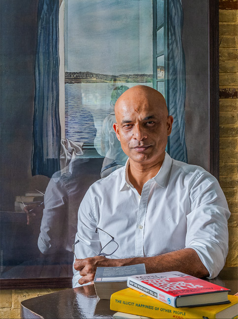 Portrait of writer Manu Joseph – Beautiful Homes Portrait of writer Manu Joseph – Beautiful Homes