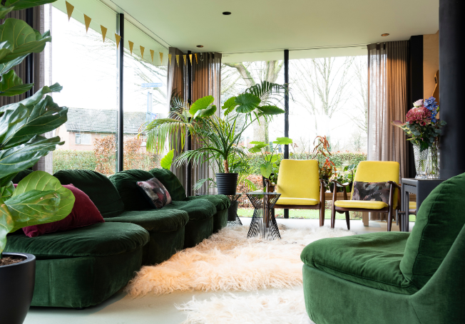 Contrasting Colour Sofa Ideas - Beautiful Homes Contrasting Colour Sofa Ideas - Beautiful Homes