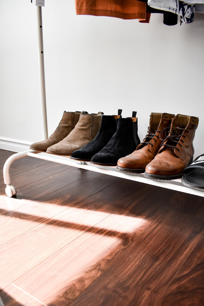 DIY shoe rack made with simple ledge or shelf - Beautiful Homes DIY shoe rack made with simple ledge or shelf for your home décor - Beautiful Homes
