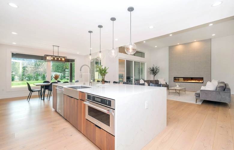 Natural sunlight for modular kitchen design with fireplace - Beautiful Homes Natural sunlight for modular kitchen design with fireplace - Beautiful Homes