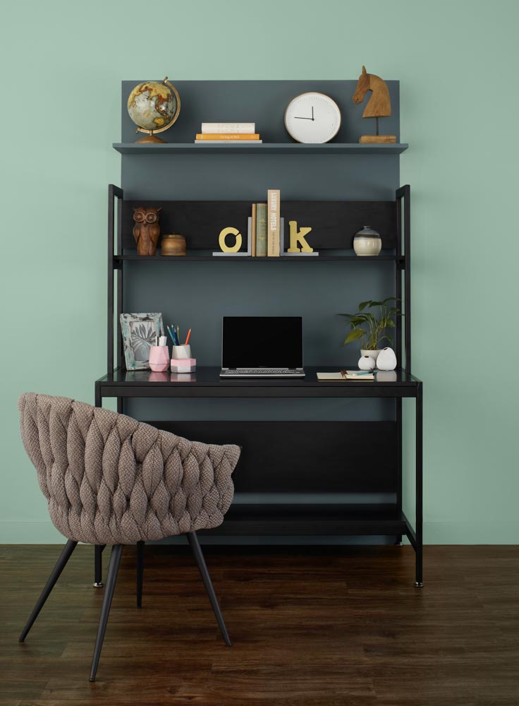 This workstation has an open book shelf & comes with foot rest - Beautiful Homes This workstation has an open book shelf & comes with foot rest for your home office - Beautiful Homes