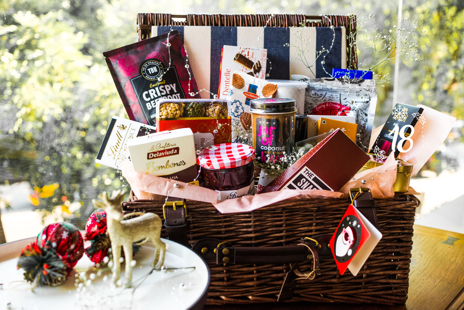 A Food-filled Hamper for Christmas - Beautiful Homes
