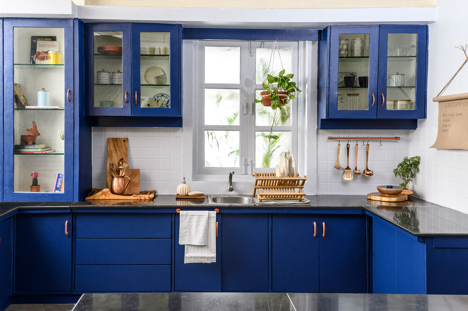 White and Blue Combination Kitchen Décor Ideas - Beautiful Homes White and Blue Combination Kitchen Décor Ideas With Tonal White Texture - Beautiful Homes