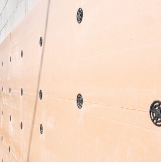 Signs Exterior Walls Need Waterproof Coating