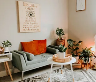 10 ideas to decorate the living room on a budget