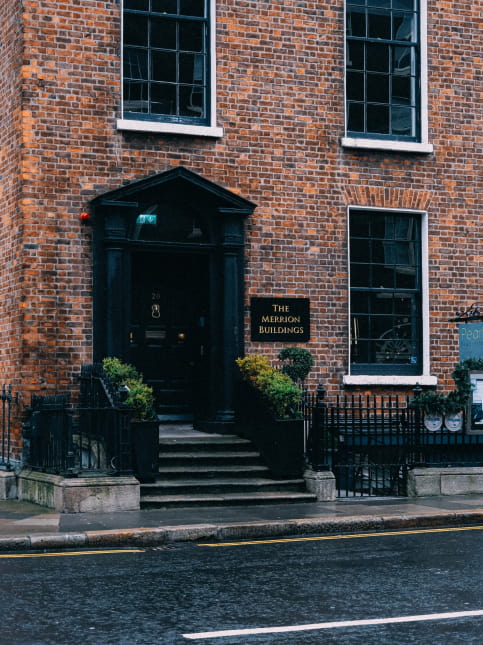 Brick patterned exterior house outside design - Beautiful Homes