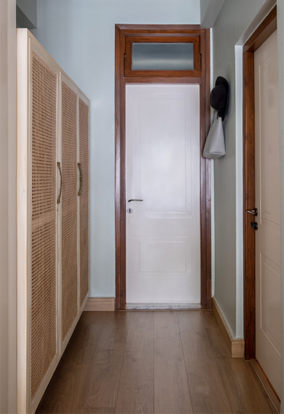 Narrow hallway design with cabinet storage - Beautiful Homes