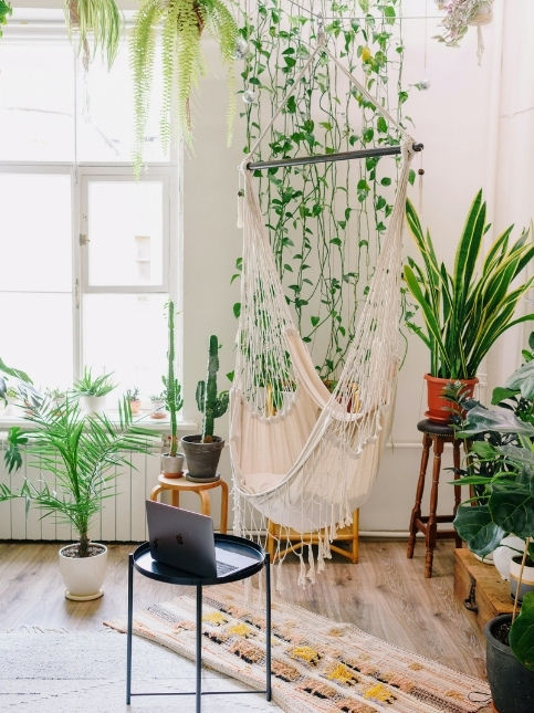 Patchwork hammock & indoor plants for home décor - Beautiful Homes