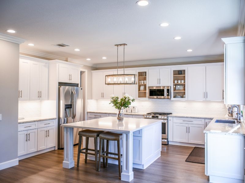 White kitchen backsplash ideas for your home - Beautiful Homes