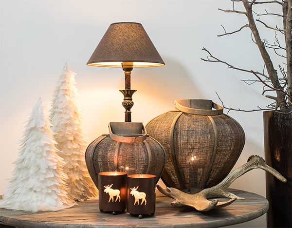 Side table decoration for Christmas - Beautiful Homes