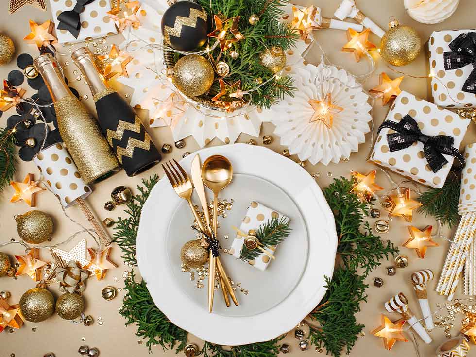 Black & golden Christmas decoration items - Beautiful Homes