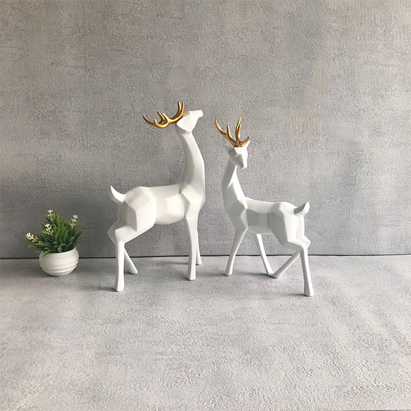White reindeer decorative items for Christmas - Beautiful Homes