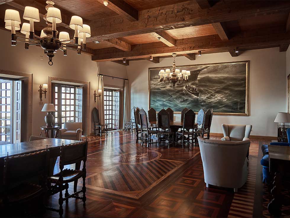 Barn Wood Coffered Ceiling Design for Living Room Ceiling - Beautiful Homes