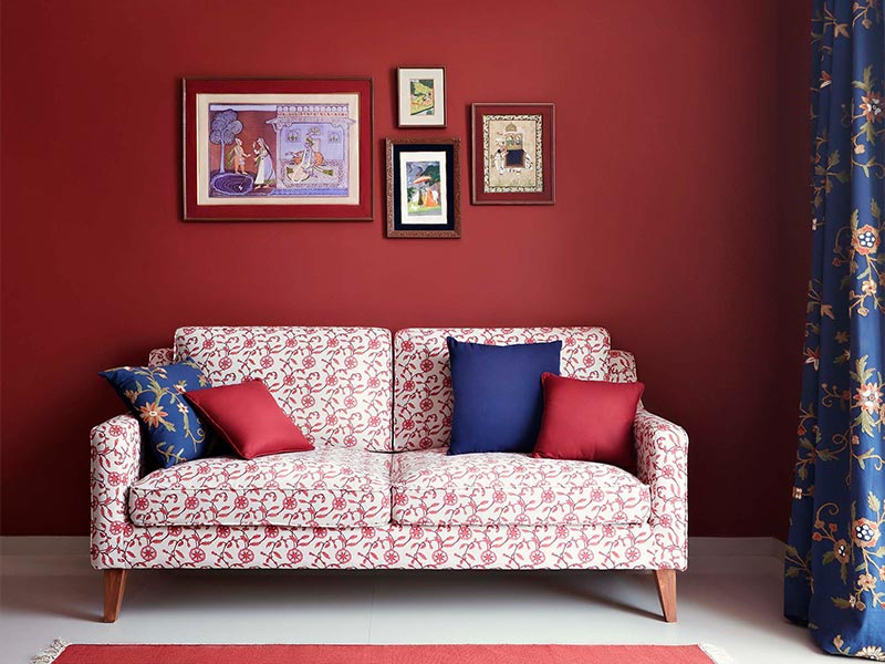 Stylish and Comfy Sofa with Contrast Wall – Beautiful Homes