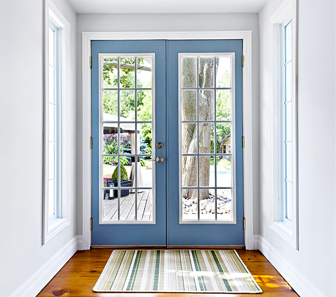 Paint your door for a colourful hallway - Beautiful Homes