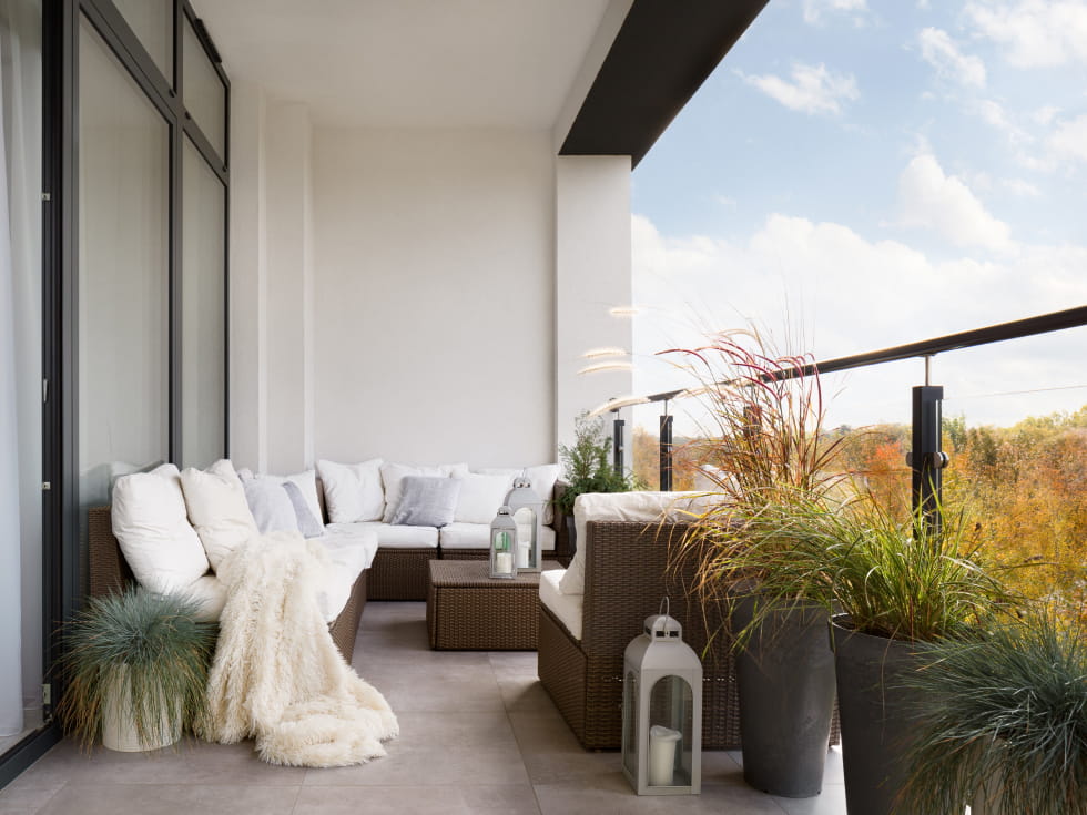White and Cream Colour Combination Ideas for your Balcony - Beautiful Homes