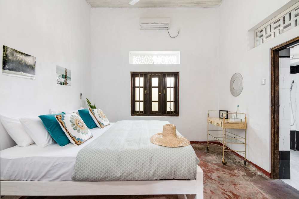 Small White Bedroom Design With Bar-Cart Styled Table With Drawers – Beautiful Homes