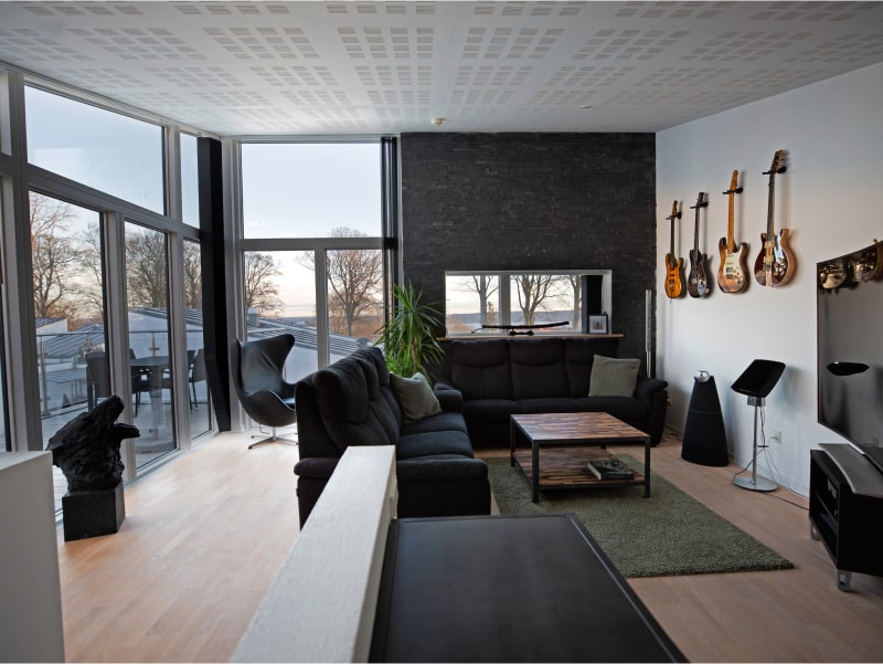 Hall wall colour combination for living room - Beautiful Homes