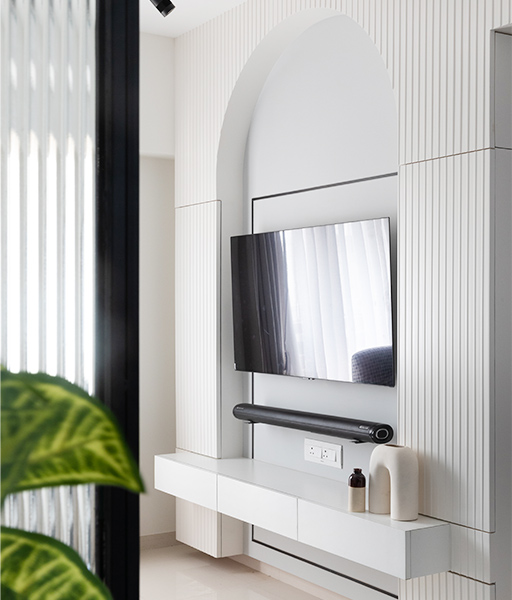 Multi-purpose living and dining