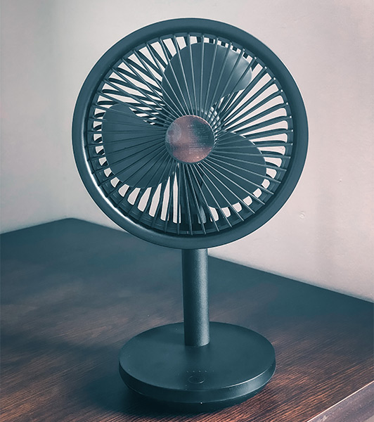 Wireless table fan in black - Beautiful Homes