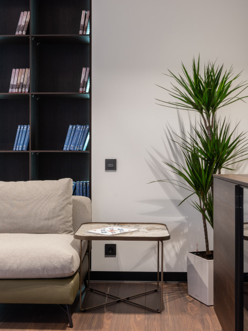 Classy open shelves design for your living room design - Beautiful Homes