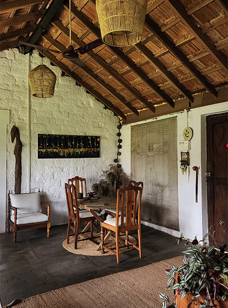 Wooden dining table design to add traditional look to your home – Beautiful Homes