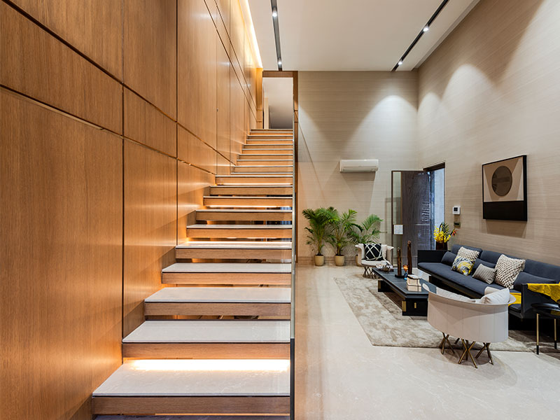 Modern Staircase Decorating Ideas