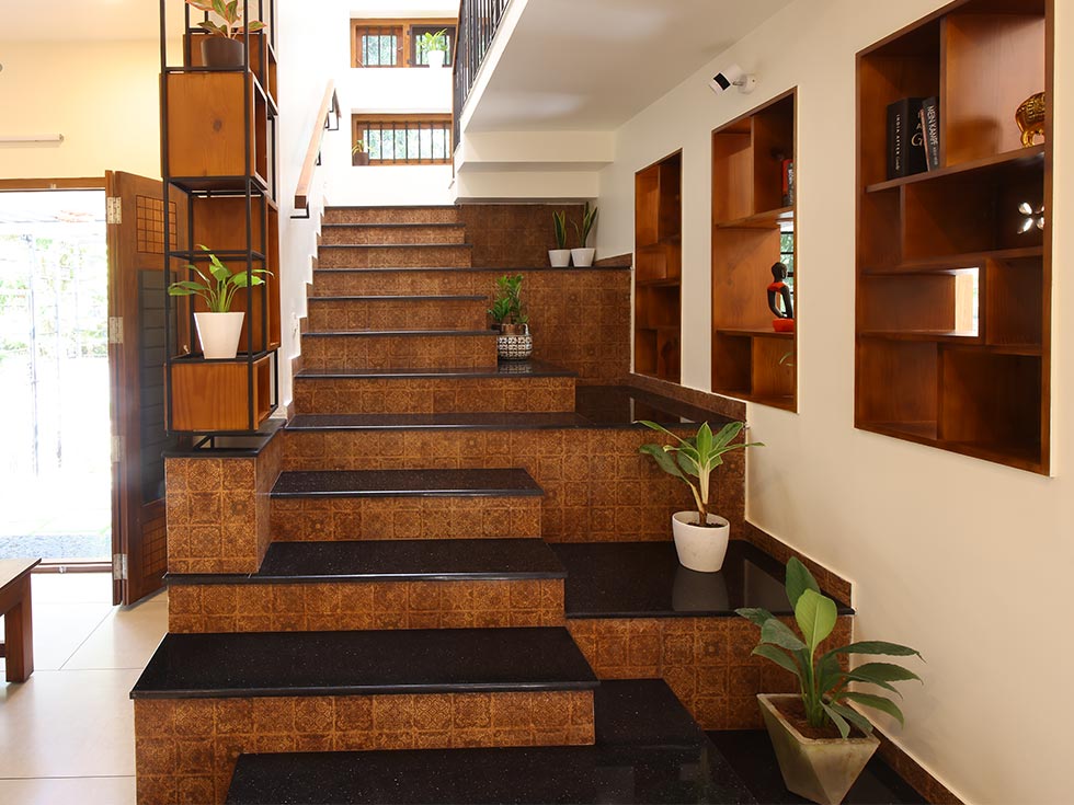 Staircase decoration with asymmetric steps – Beautiful Homes