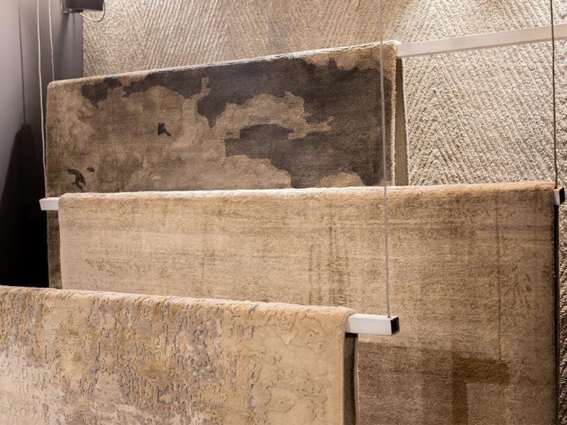 Brown area rug fabric design - Beautiful Homes