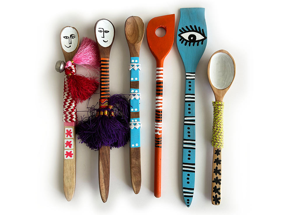 DIY puppets with spoons - Beautiful Homes