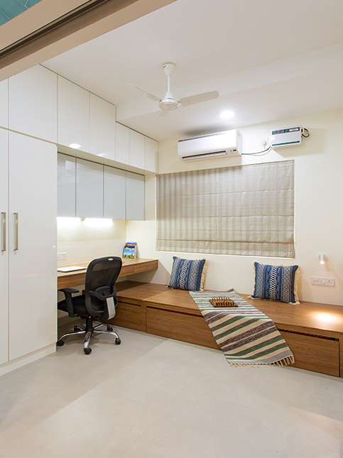 White Home Office Design – Beautiful Homes