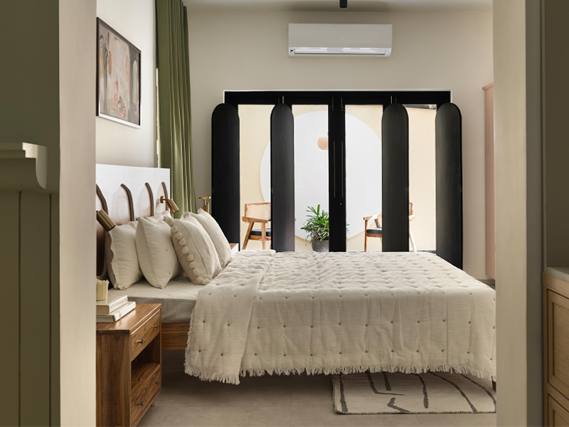 Unique window design for master bedroom – Beautiful Homes