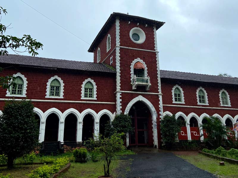Sawantwadi Royal Palace - Beautiful Homes