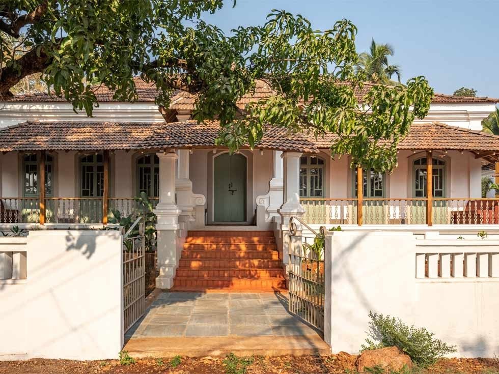 House front design with boundary walls – Beautiful Homes