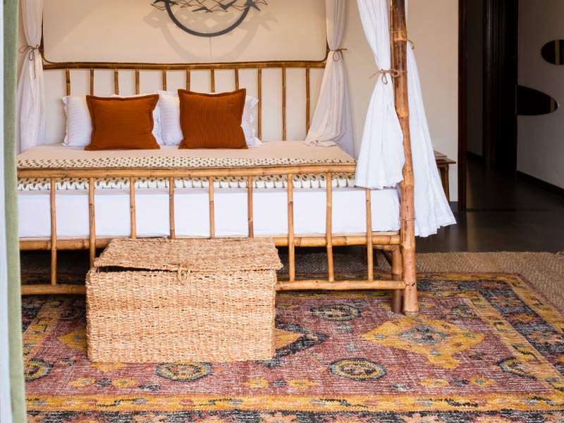 Colourful rug for your bedroom – Beautiful Homes