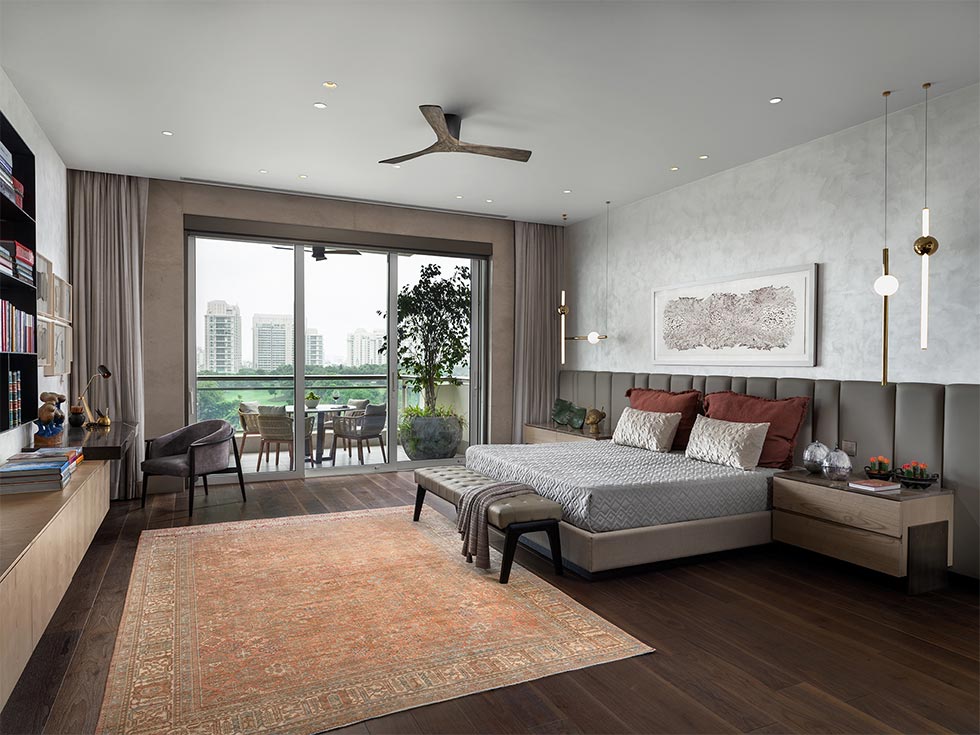 Contrasting bedroom rugs – Beautiful Homes