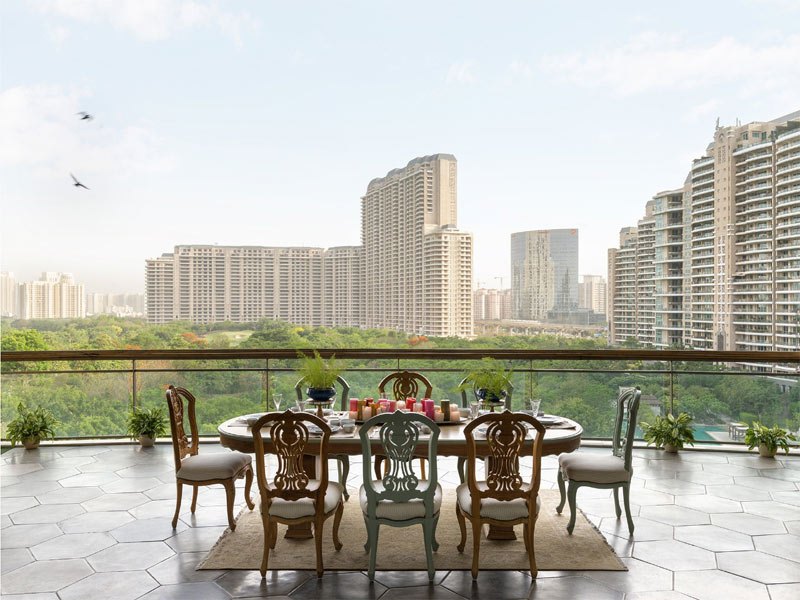 Designer glass railing for your luxurious balcony – Beautiful Homes