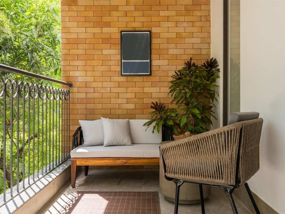 Small balcony chair & table ideas - Beautiful Homes