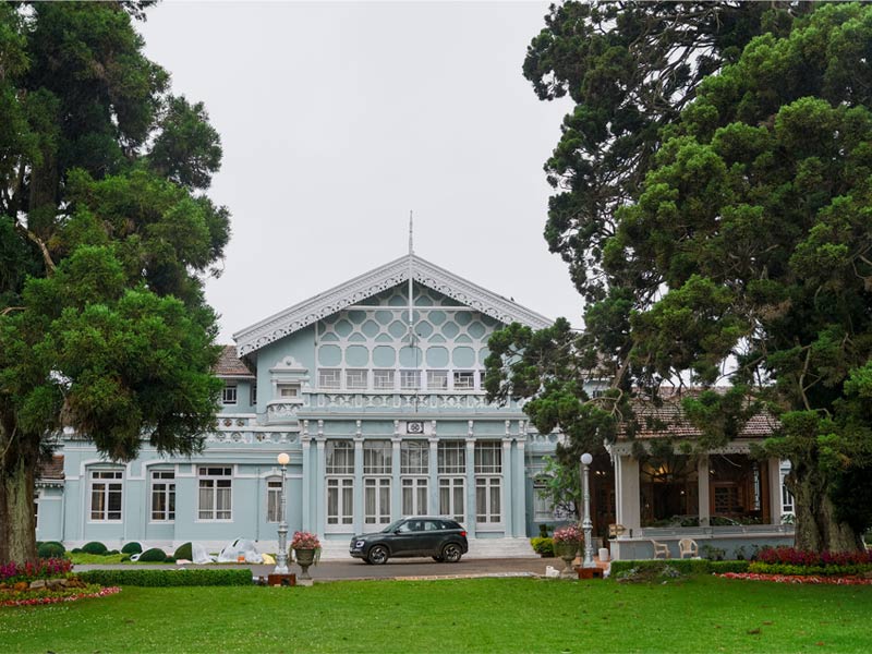 Classic blue house design – Beautiful Homes