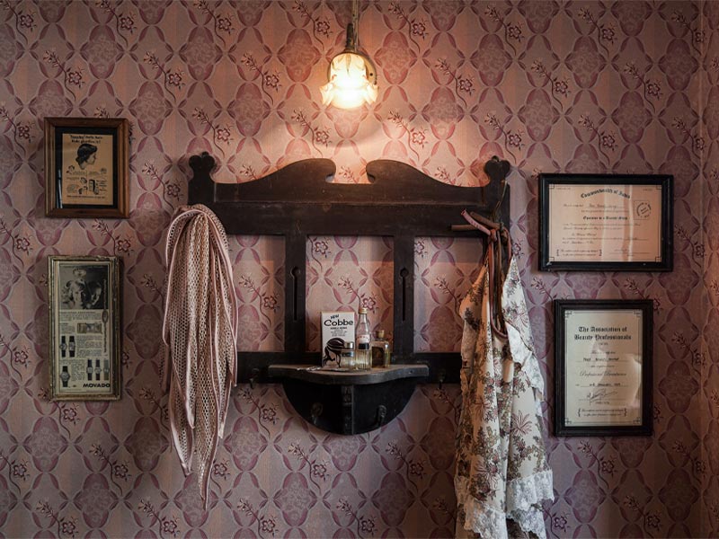 Floral wall design – Beautiful Homes