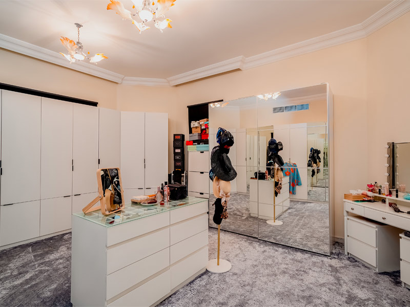 White wardrobe design – Beautiful Homes