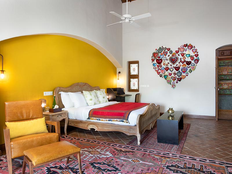 Simple White And Yellow Coloured Bedroom - Beautiful Homes