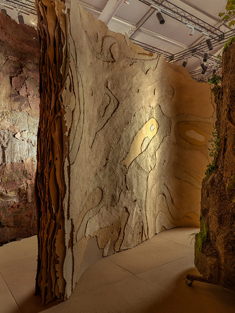 Textured earthy walls - Beautiful Homes